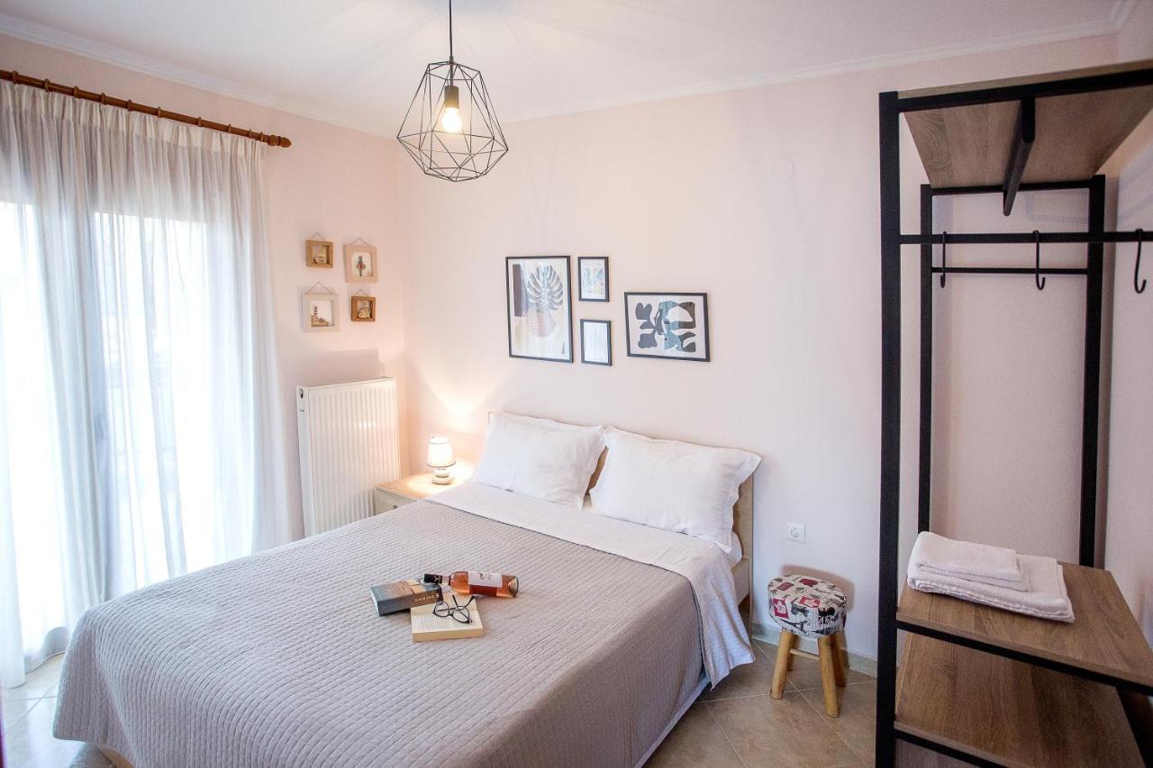 Konstantina & Evgenia Deluxe Apartment Néa Péramos Exteriér fotografie