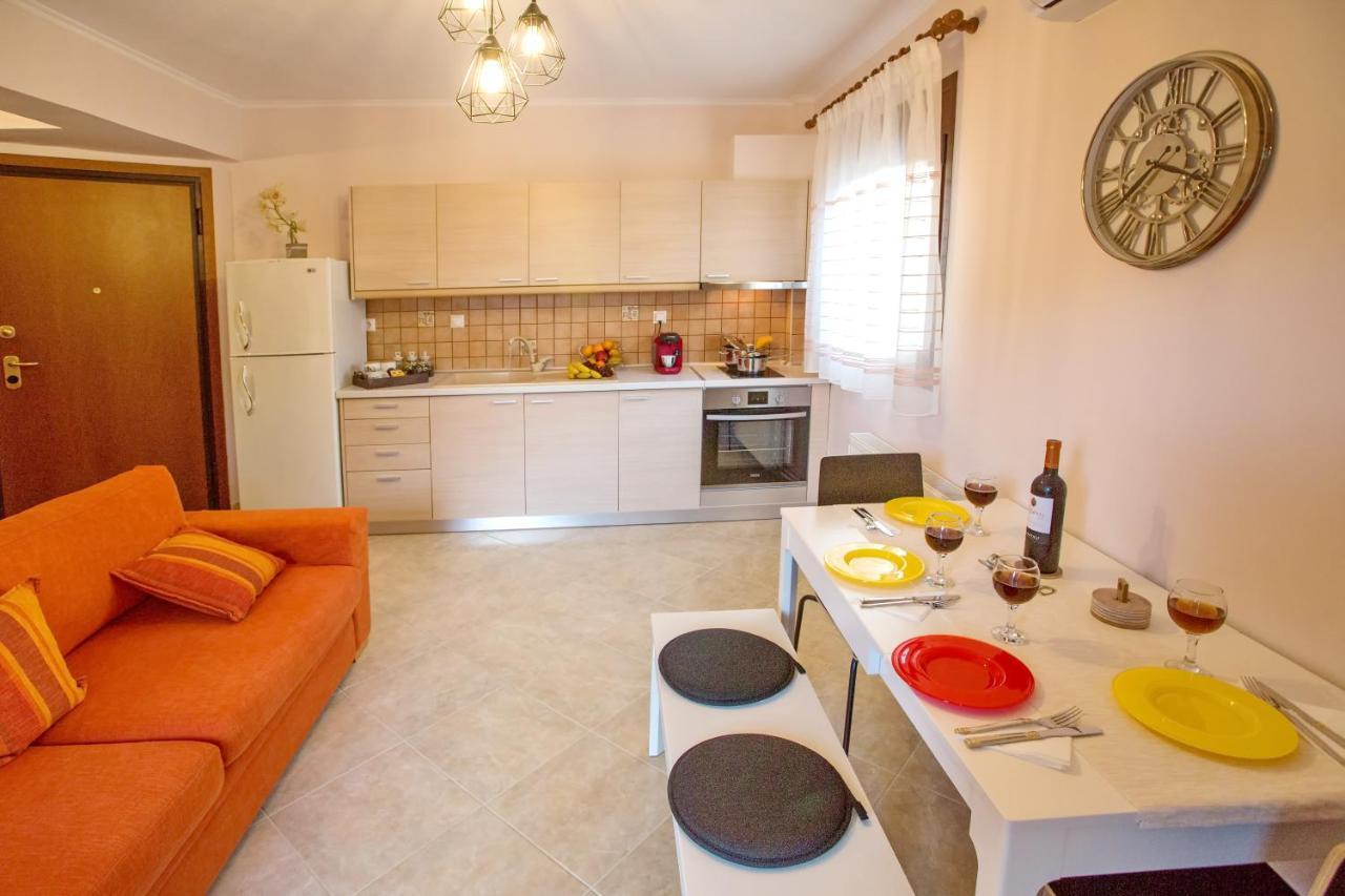 Konstantina & Evgenia Deluxe Apartment Néa Péramos Exteriér fotografie